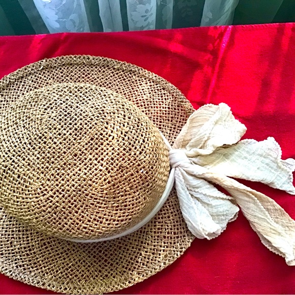 Straw Hat - Picture 3 of 5
